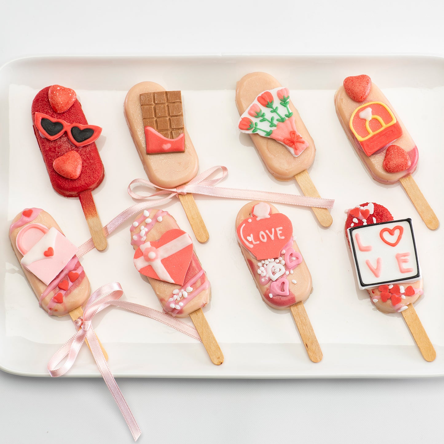 DÉCORATION EN SUCRE 2D POUR LA VALENTIN 8 MOTIFS 40 U
