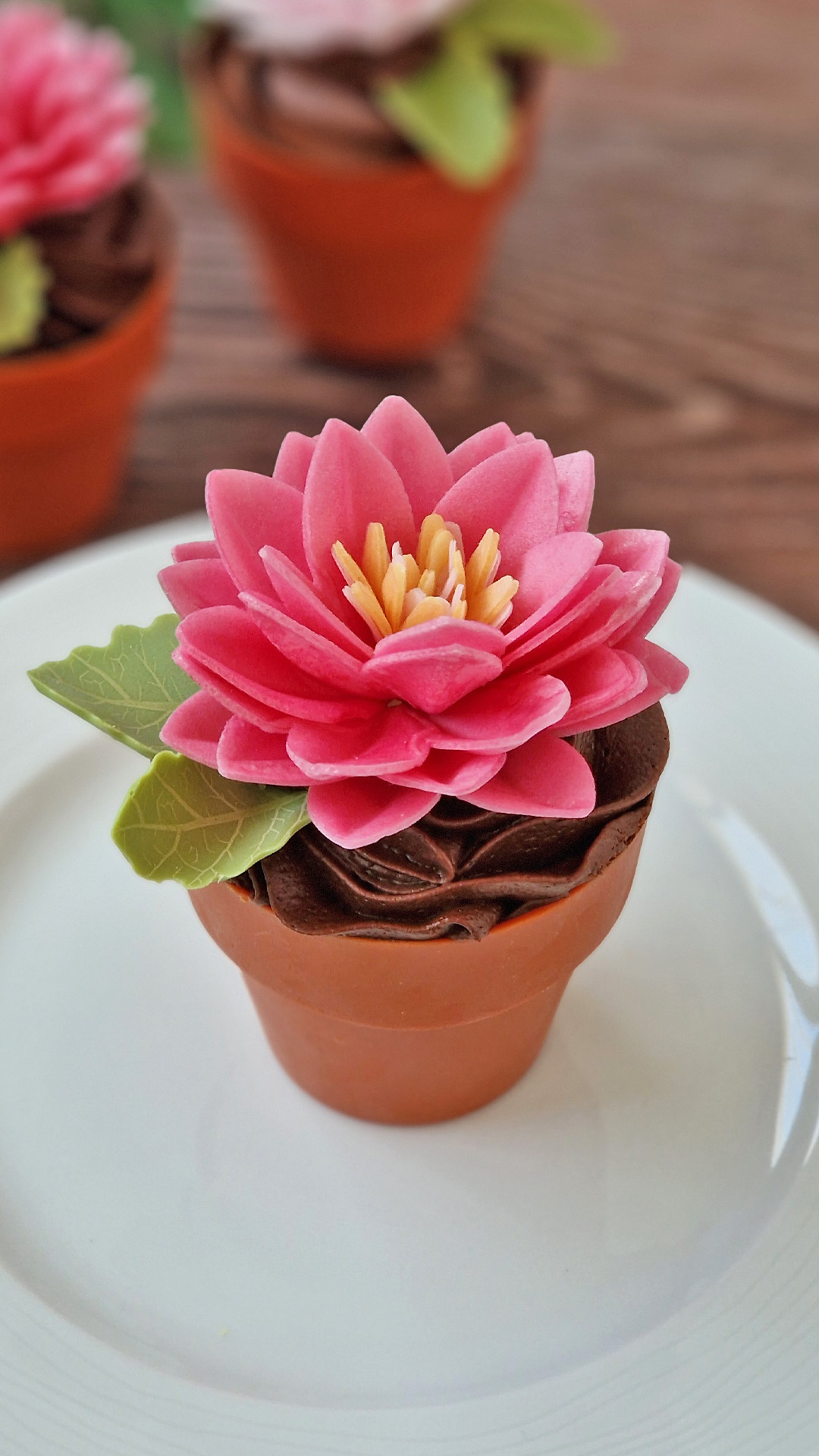 CAJA DE 15 FLORES DE LOTO DE OBLEA 3 COLORES Ø 7CM