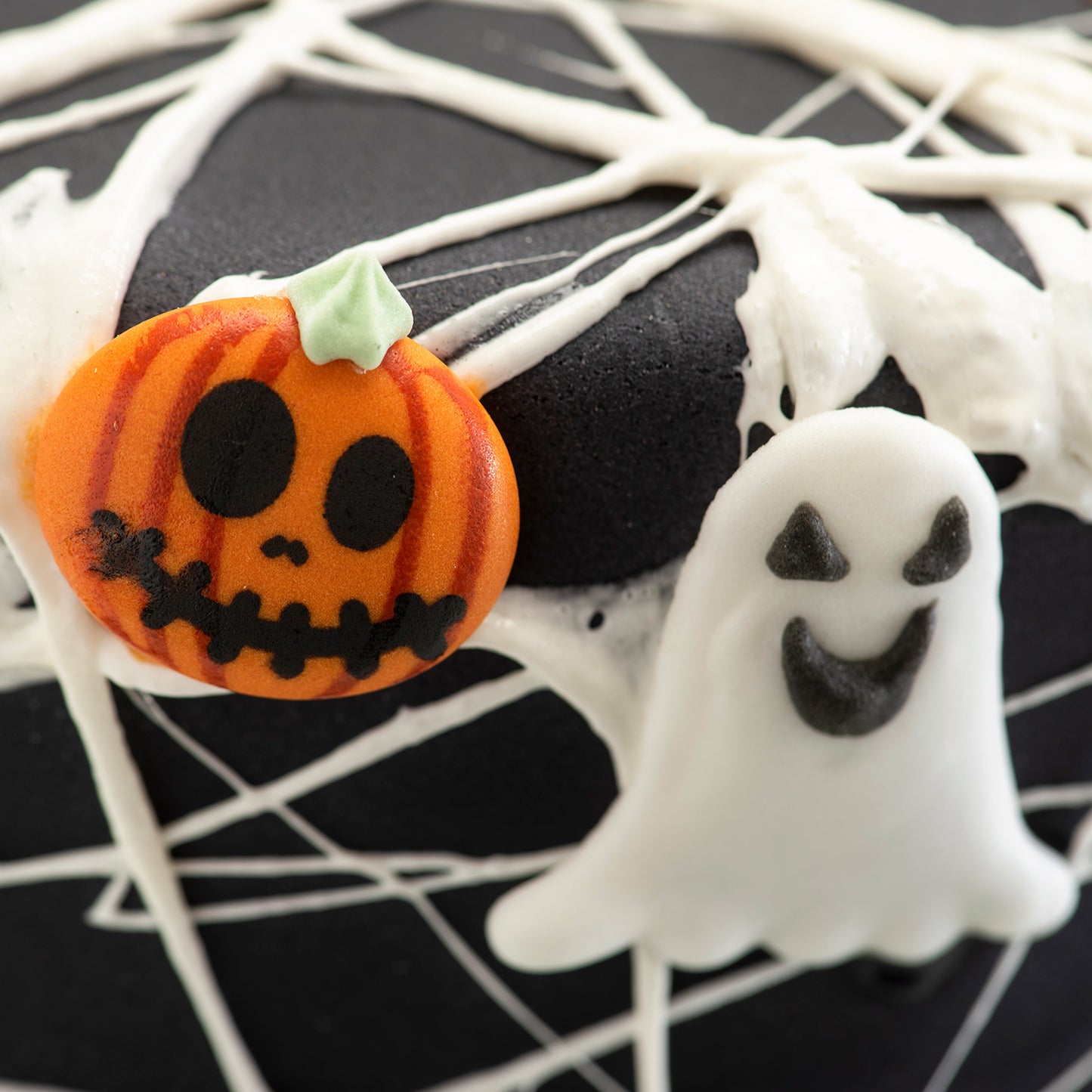 SUGAR DECORATION 2D GHOSTS 3X4CM