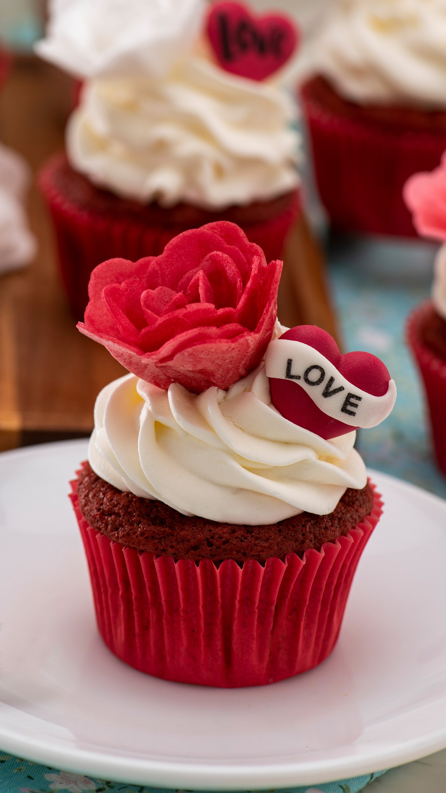 SUGAR DECORATION 2D HEARTS AND LOVE ENVELOPES 1.7~2.8CM