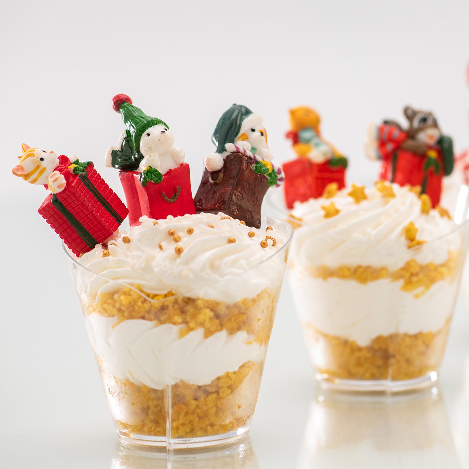 FIGURAS DE PLÁSTICO PRESENTES E ANIMAIS 1.5X6CM