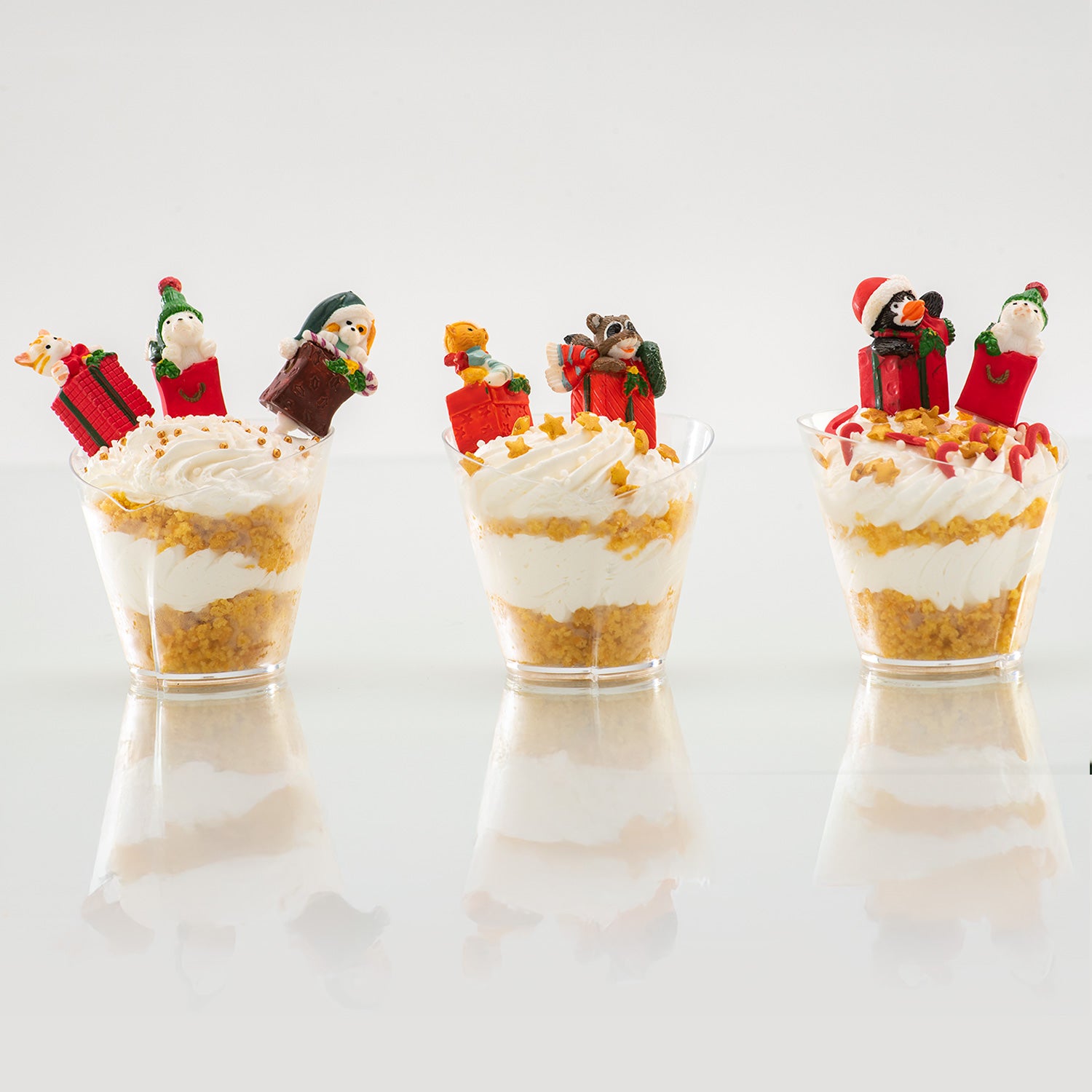 FIGURAS DE PLÁSTICO PRESENTES E ANIMAIS 1.5X6CM