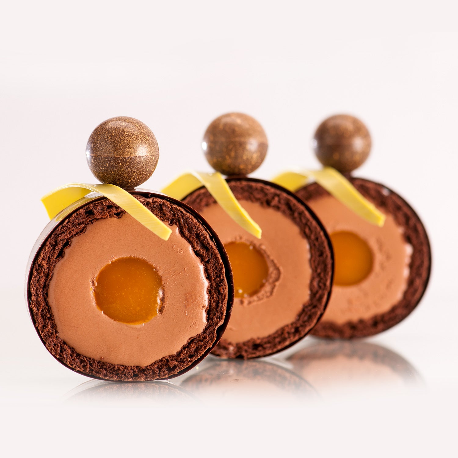 GREEN SPIRAL WHITE CHOCOLATE 170*30 MM