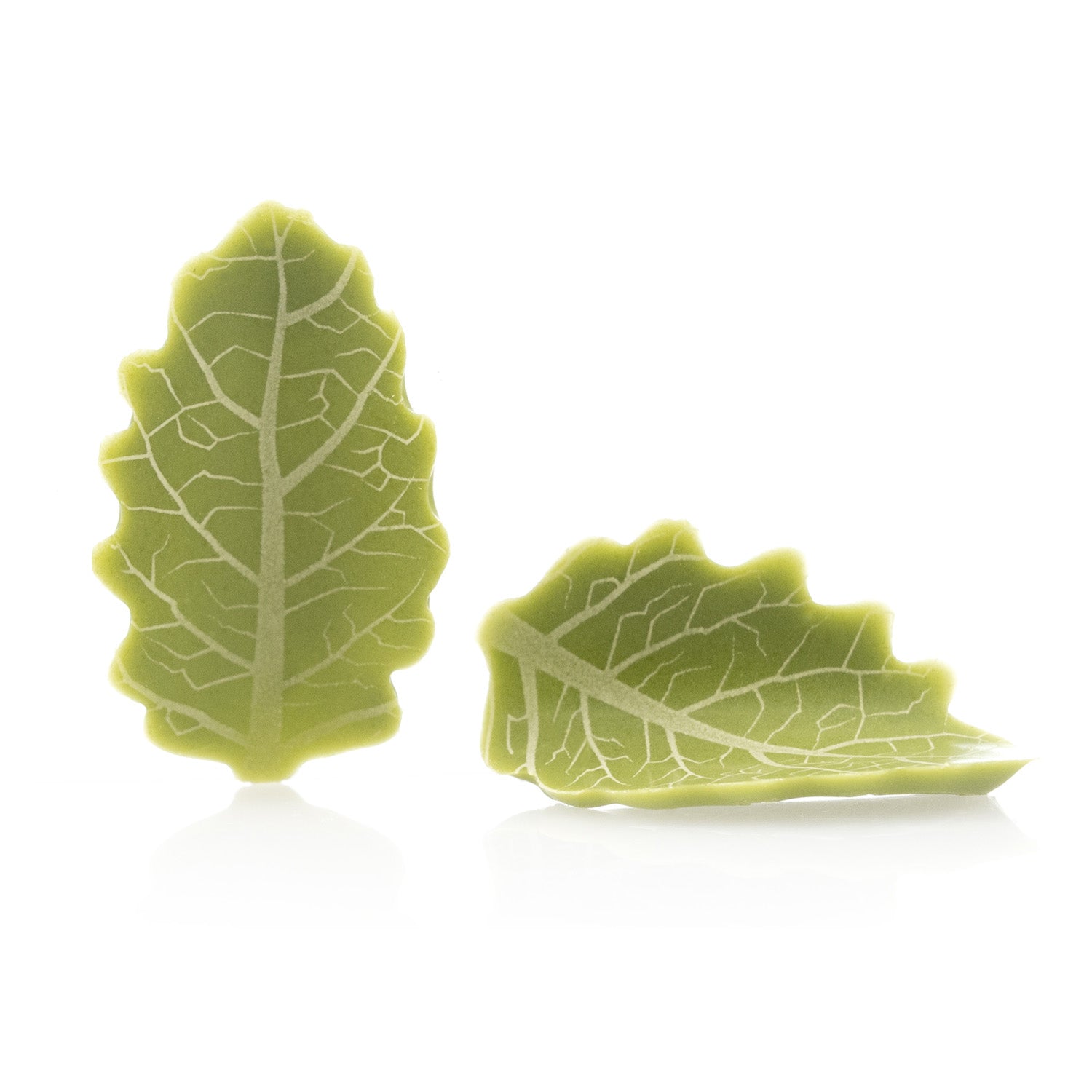 CURVED GREEN LEAF WHITE CHOCOLATE 33X19MM