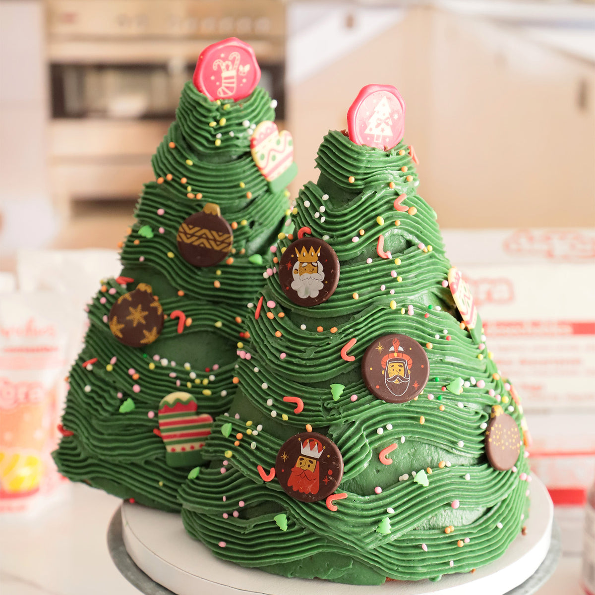 DECORACON CHOCO NEGRO SURTIDO BOLAS NAVIDAD 2D 3MOD 135UDS