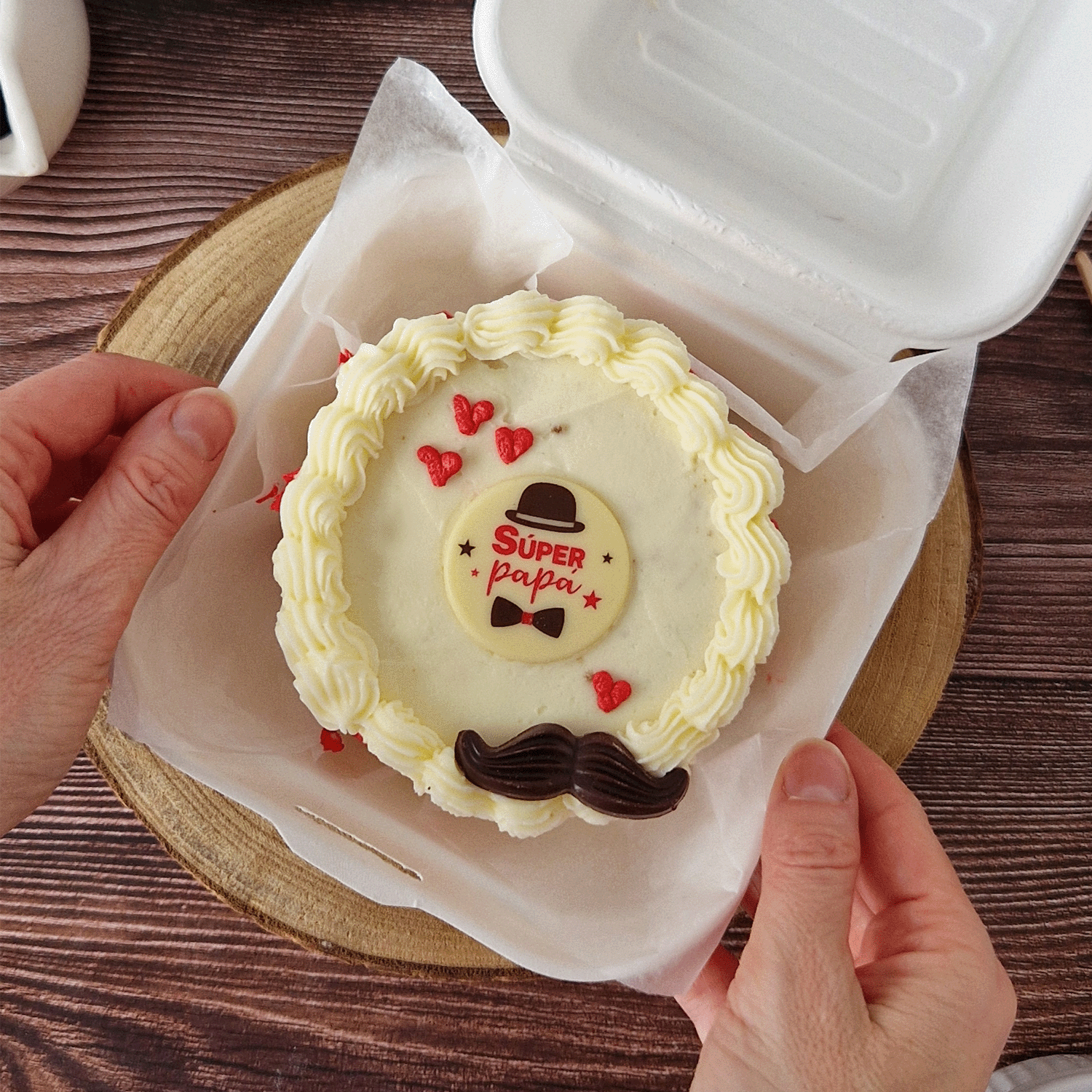 BIGOTES CHOCOLATE NEGRO Y CON LECHE SURTIDO 48X16MM