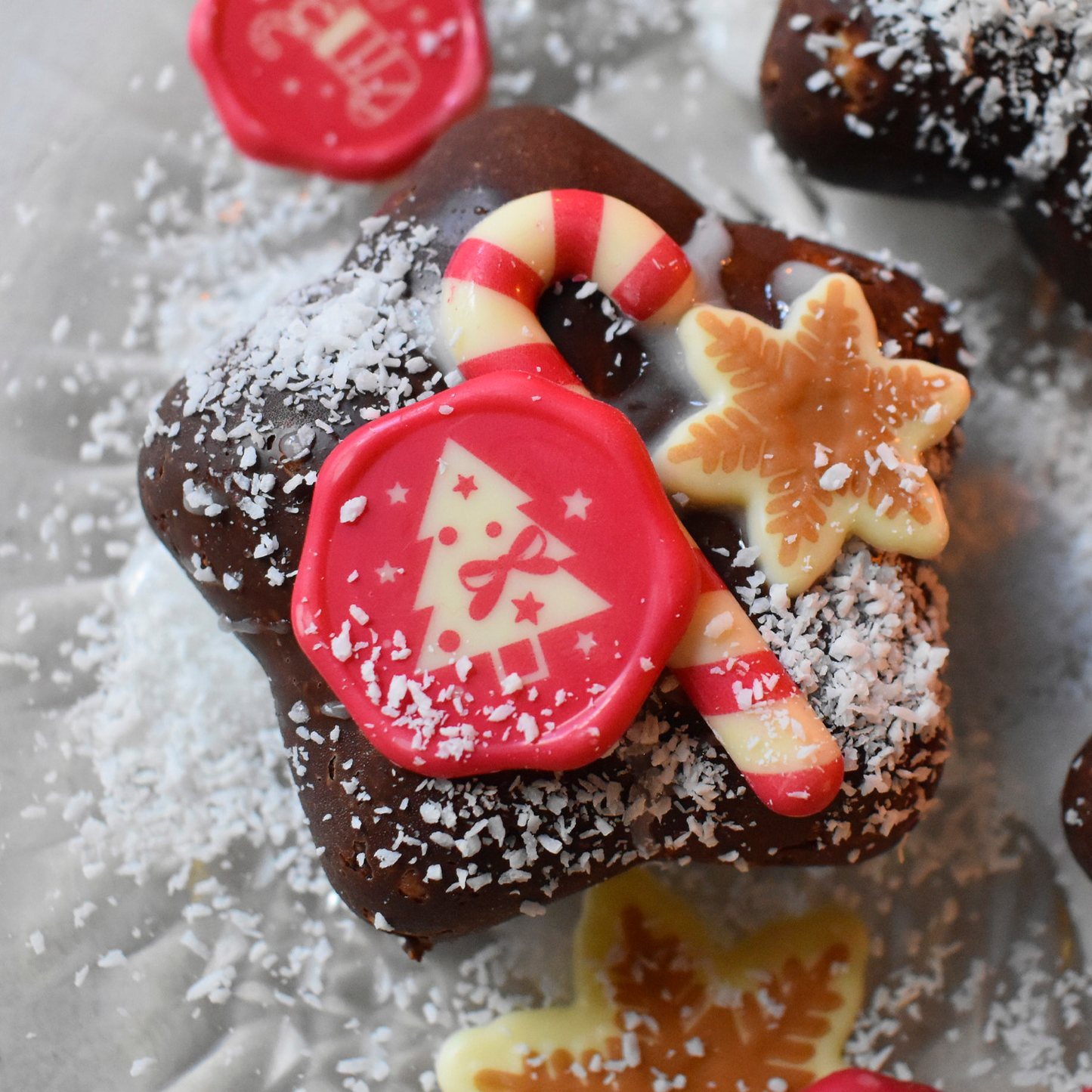 MERRY CHRISTMAS WHITE CHOCOLATE ASSORTMENT Ø 34MM