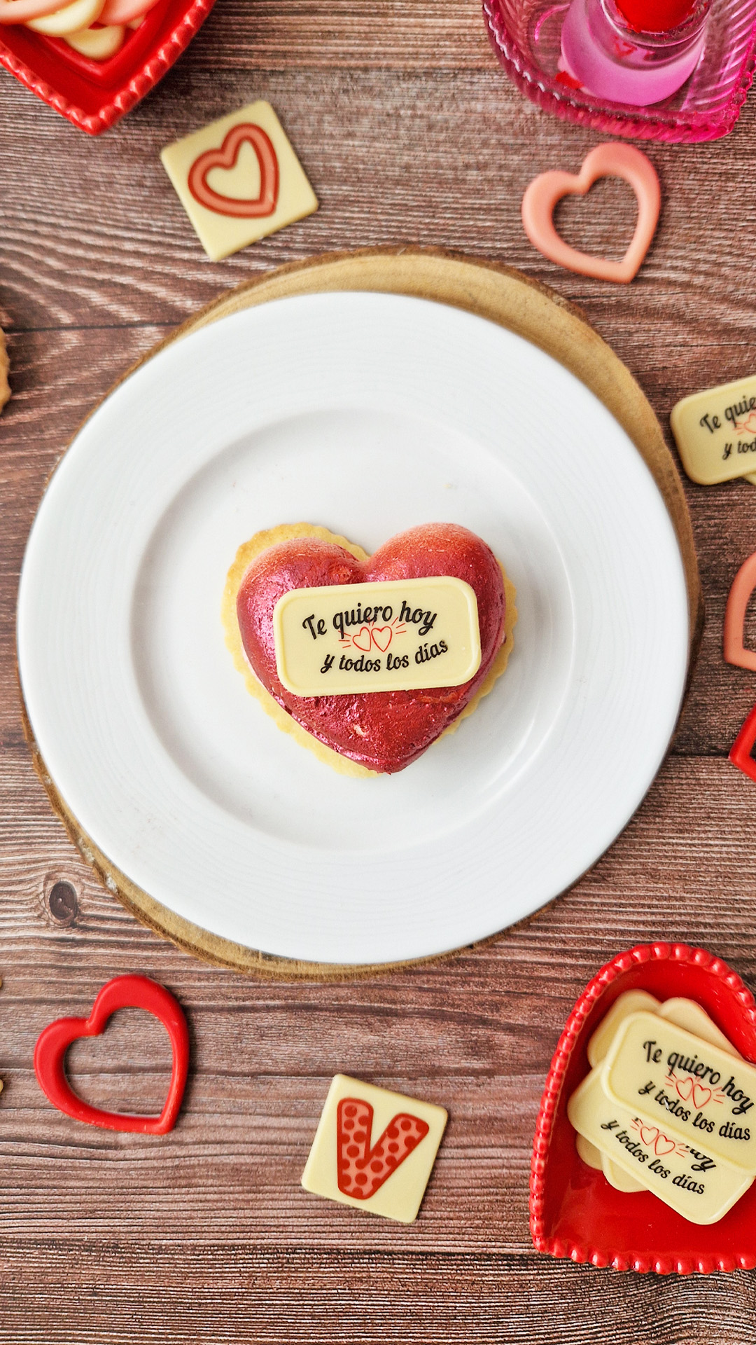 ASSORTIMENT D'ASSIETTES CARRÉES SV CHOCO WHITE LOVE 39X39MM