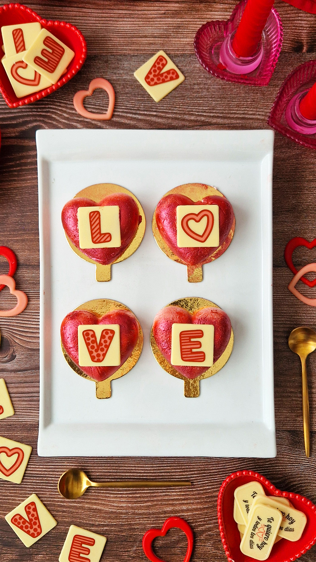 ASSORTIMENT D'ASSIETTES CARRÉES SV CHOCO WHITE LOVE 39X39MM