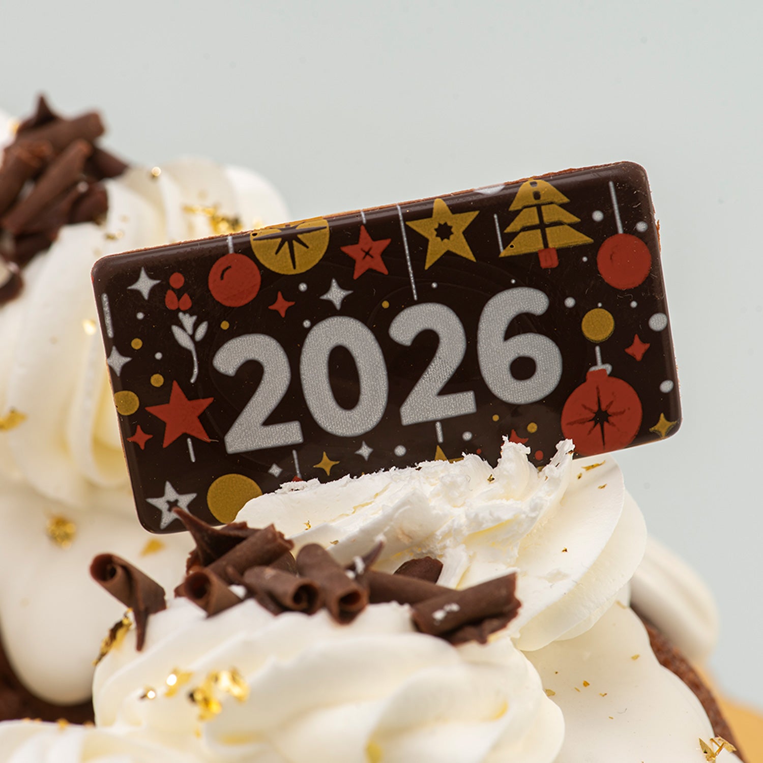 DECORACION CHOCOLATE PLACA 2026 - 60 UNIDADES