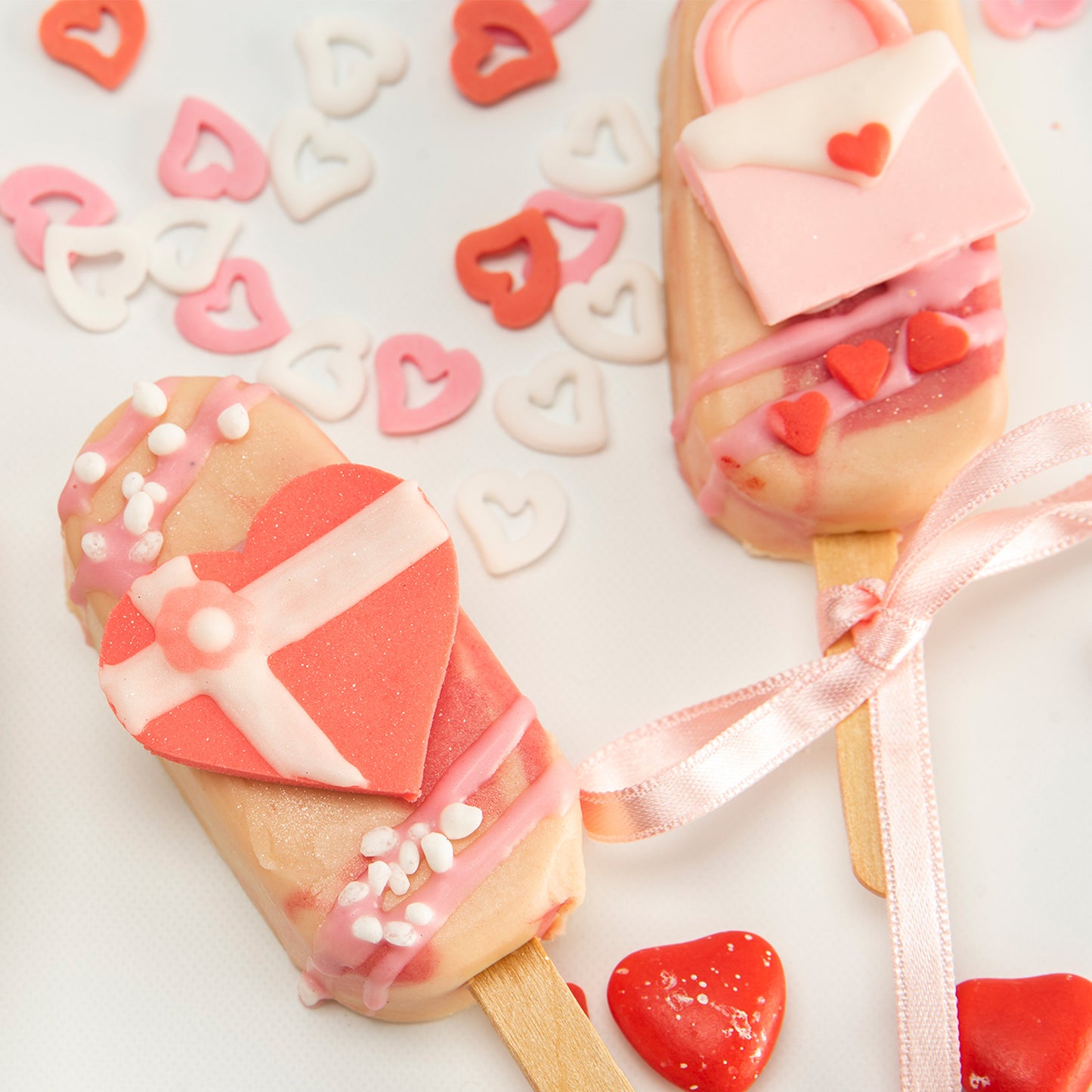 CONFETTI HOLLOW HEARTS  SECRET LOVE