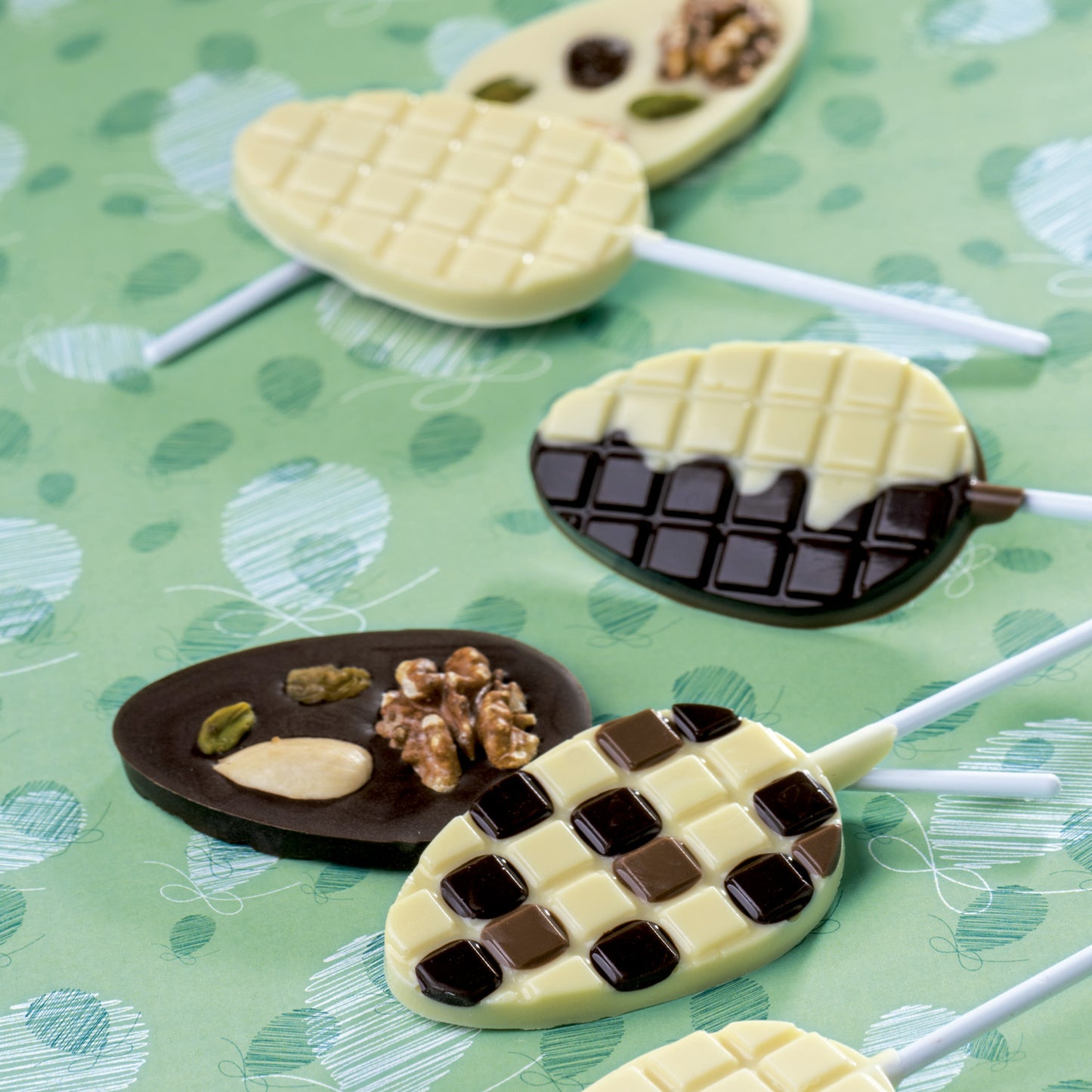 KIT 2 PLASTIC MOULDS CHOCOLATE EGG LOLLIPOPS 52X77XH9CM