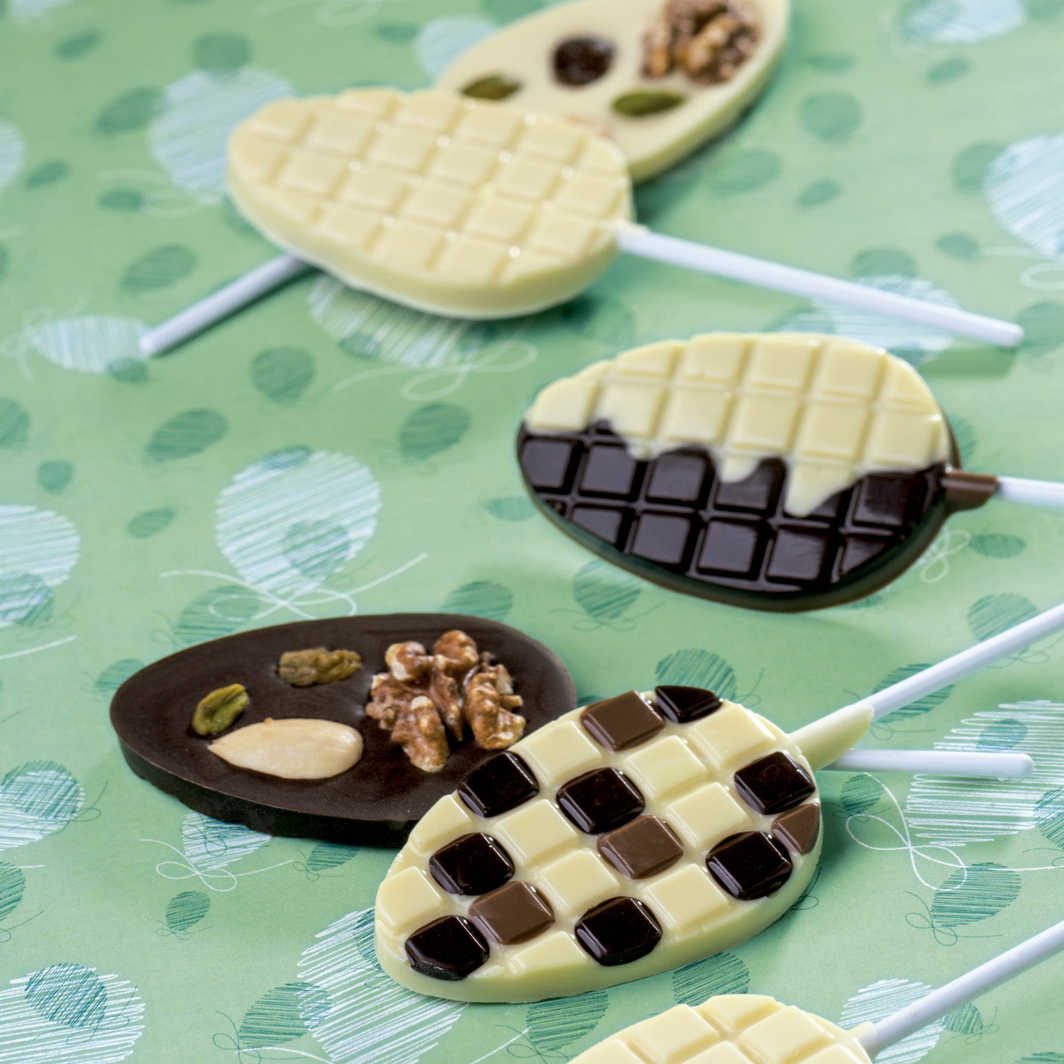 KIT 2 PLASTIC MOULDS CHOCOLATE EGG LOLLIPOPS 52X77XH9CM