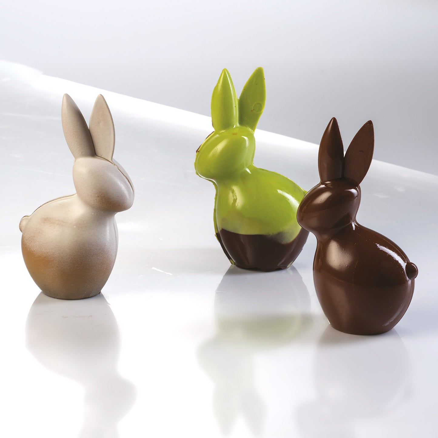 MOLDE PLÁSTICO TERMOFORMADO CONEJO 3D 90X40H152MM | 100GR