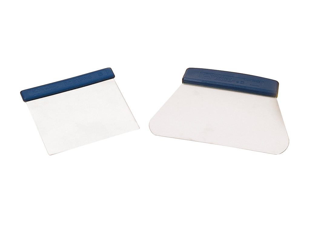 FLEXIBLE STAINLESS STEEL SCRAPER 12X11.5CM (9.5CM BLADE)