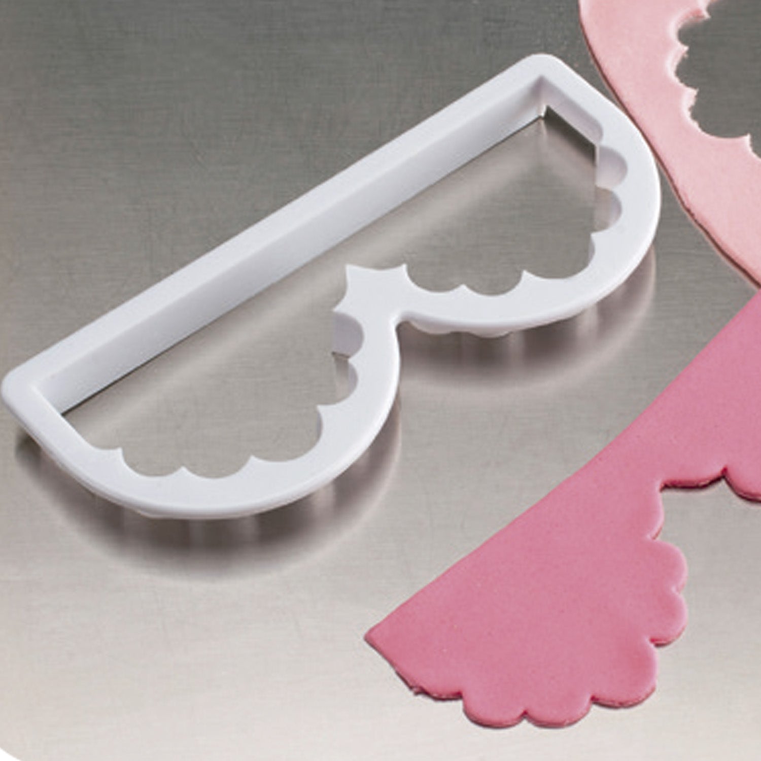 FONDANT COUPE RUFFLE BRODÉ ANGLAIS